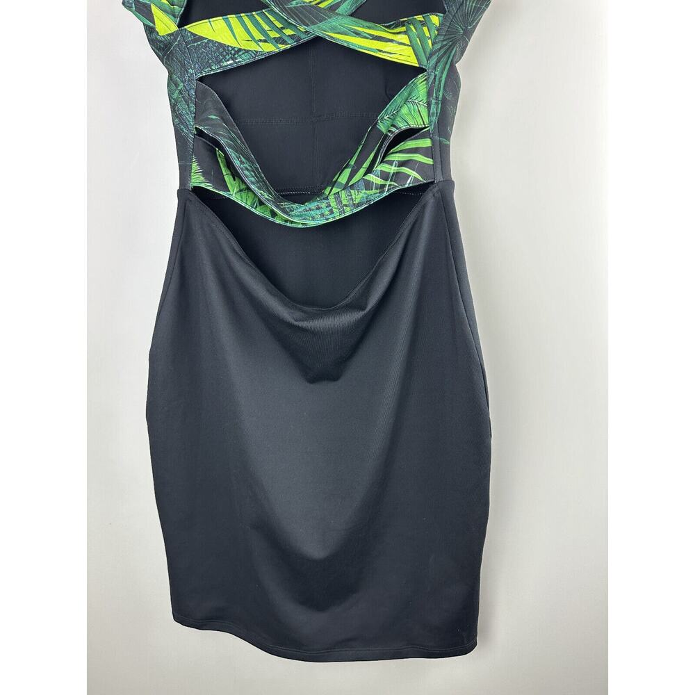 NWT Fabletics Malindi Criss Cross Cut Out Strappy Dress Green Black Leaves Small - Picture 10 of 14